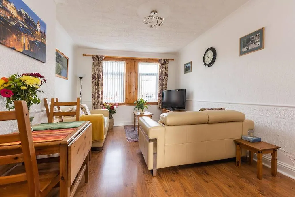 Apartment Beautiful 2 Bedroom Flat In Edinburgh