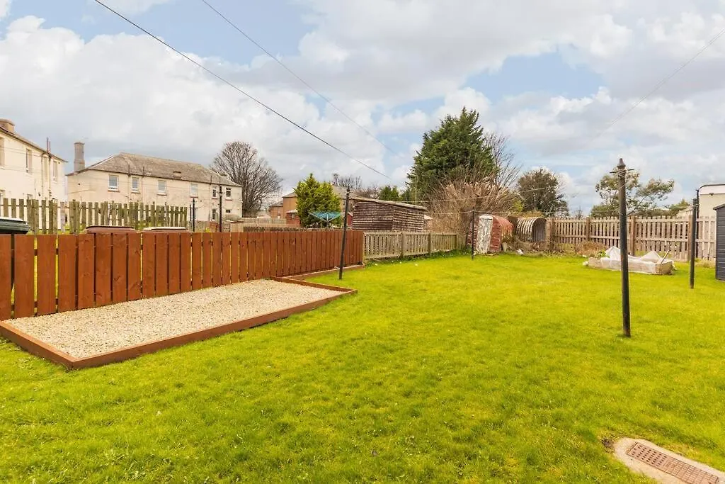 Apartment Beautiful 2 Bedroom Flat In Edinburgh